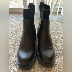 Steve Madden - Women's Black Chelsea Boot with Knit Ankle - never worn
